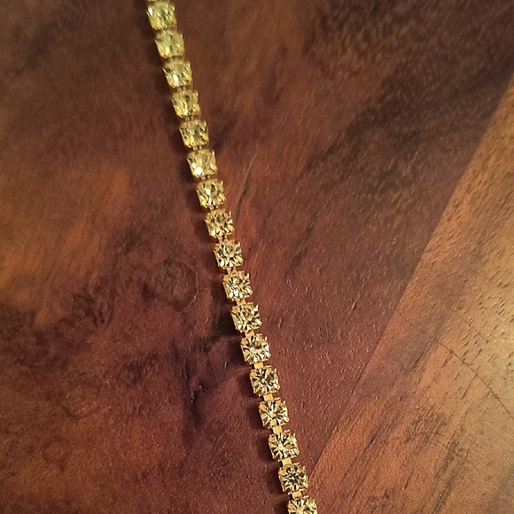 Beautiful Bracelet With Rhinestones And Gold Tone - Picture 4 of 4